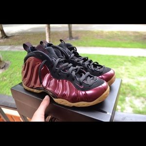 MAROON AND KHAKI FOAMPOSITES