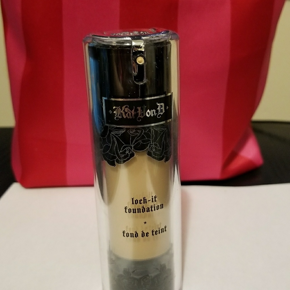 Kat Von D Lock It Foundation