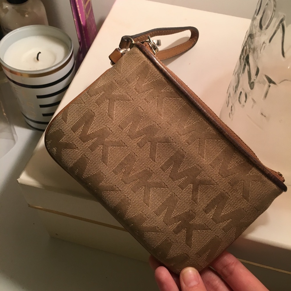 Michael Kors wristlet