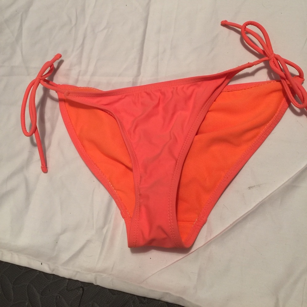 Bathing suit bottoms