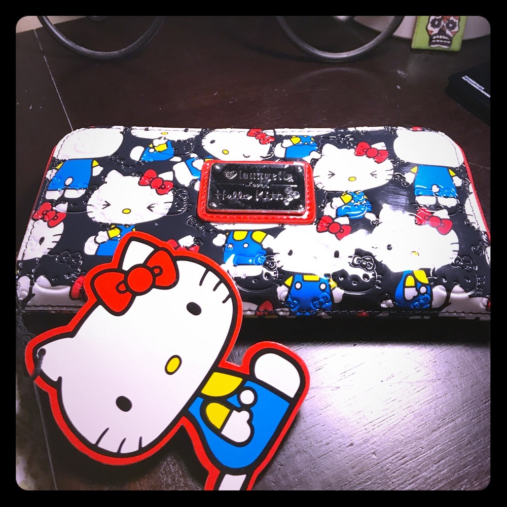 Loungefly hello kitty wallet
