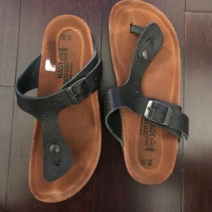 Black Naot leather sandles