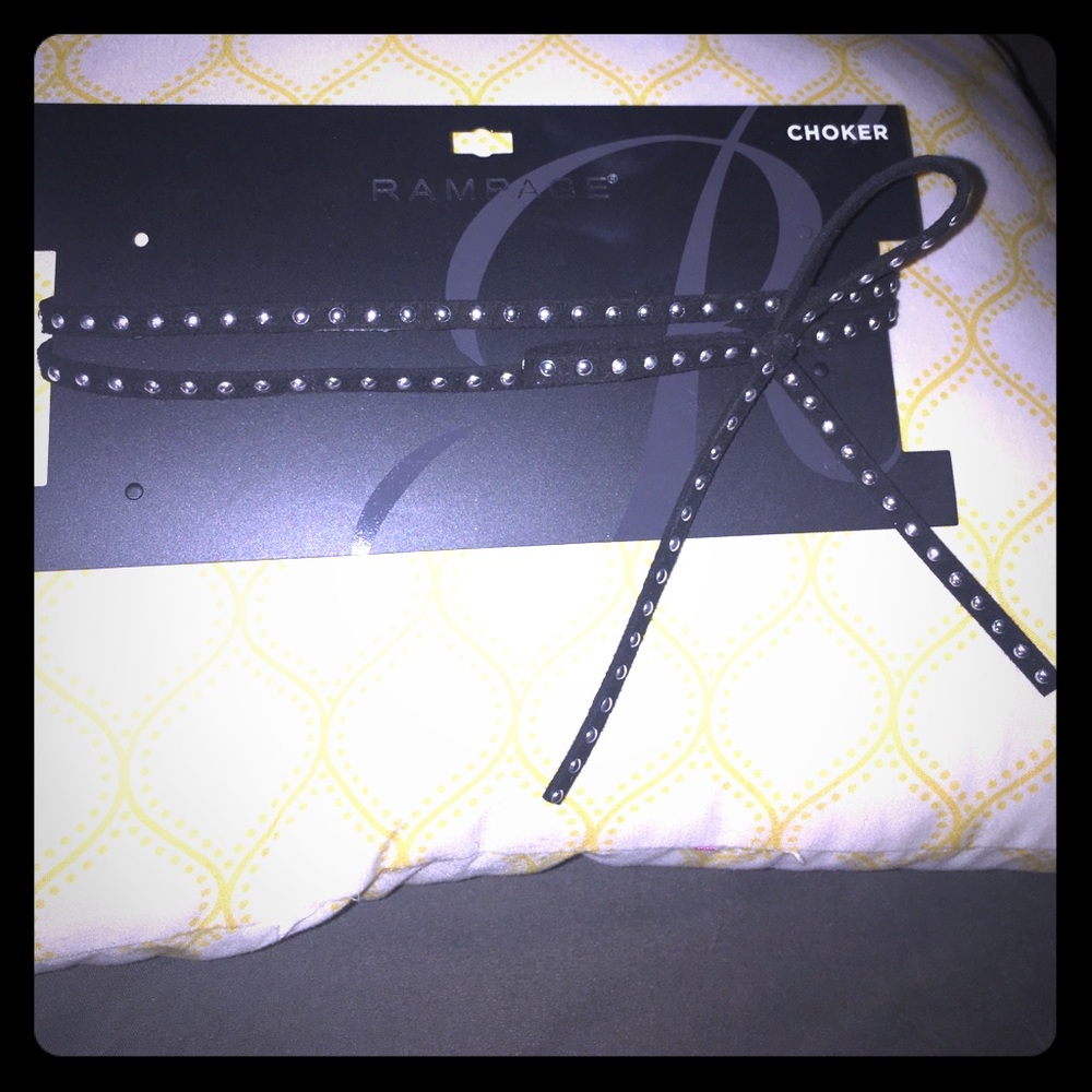 Adorable chocker by Rampage