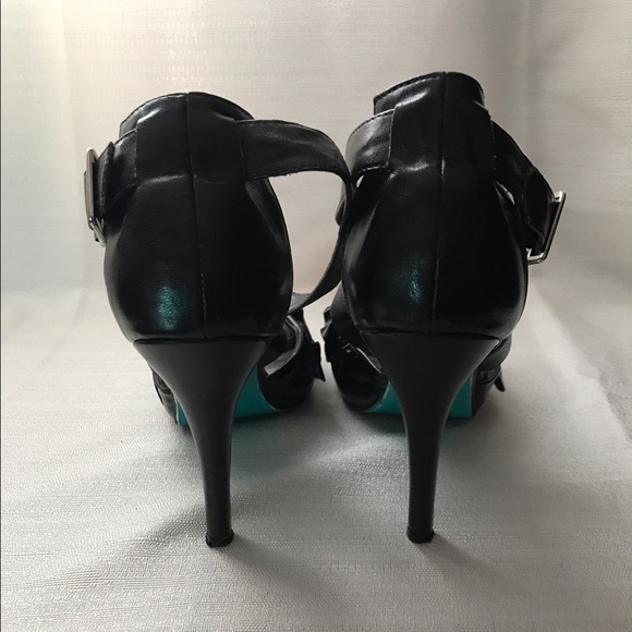 Black PU Leather Ruffle Heels - Picture 3 of 4