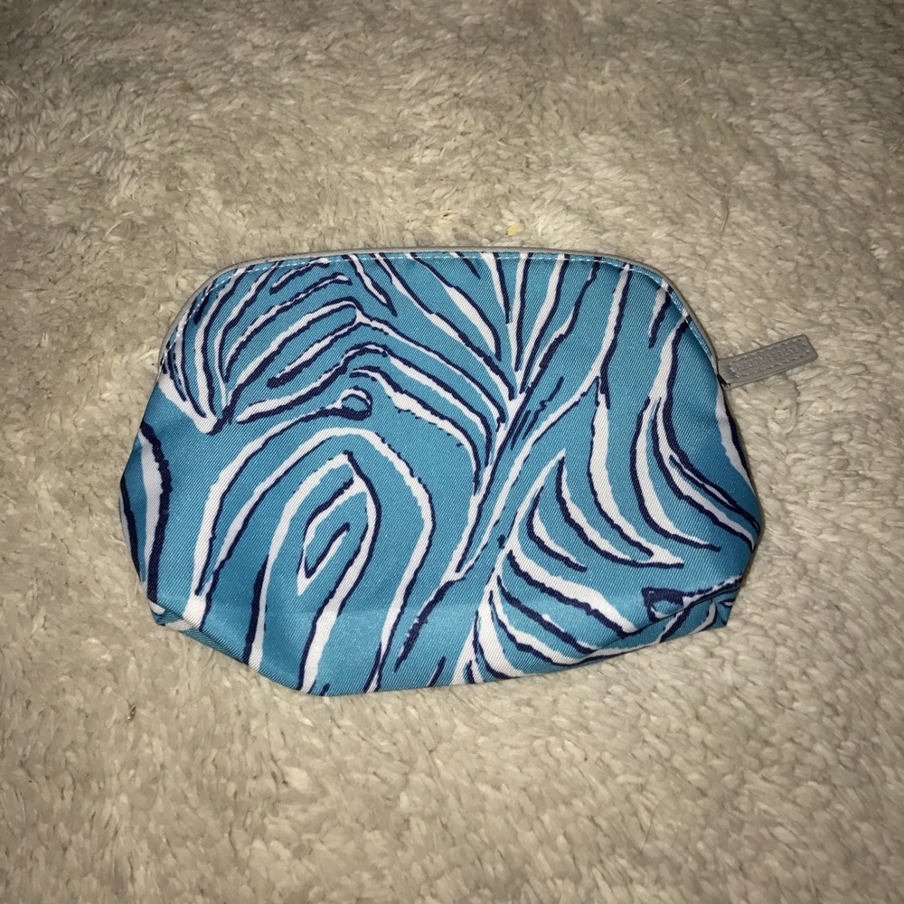 Estée Lauder bag