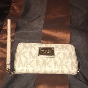 MK wallet