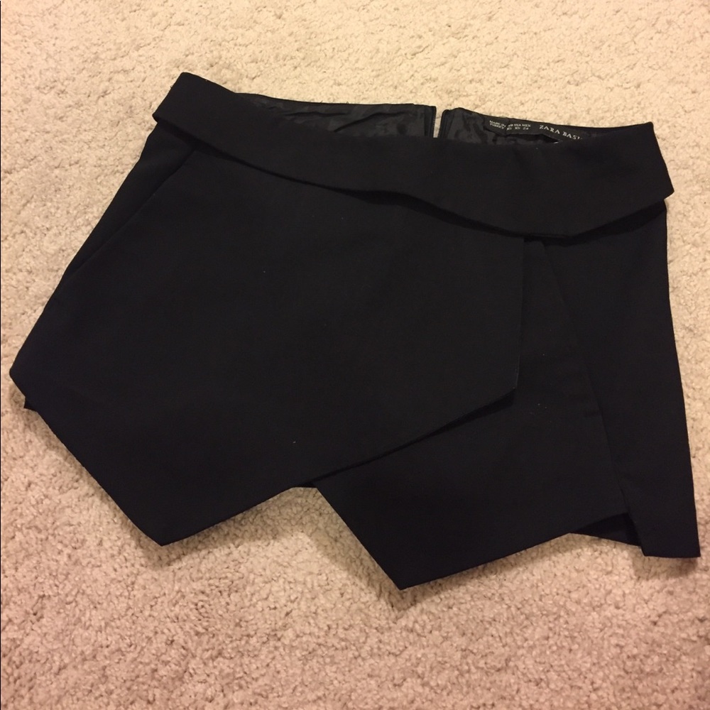 ✖️SOLD on vinted✖️Zara black envelope skort