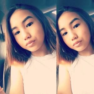 Meet your Posher, Jailia