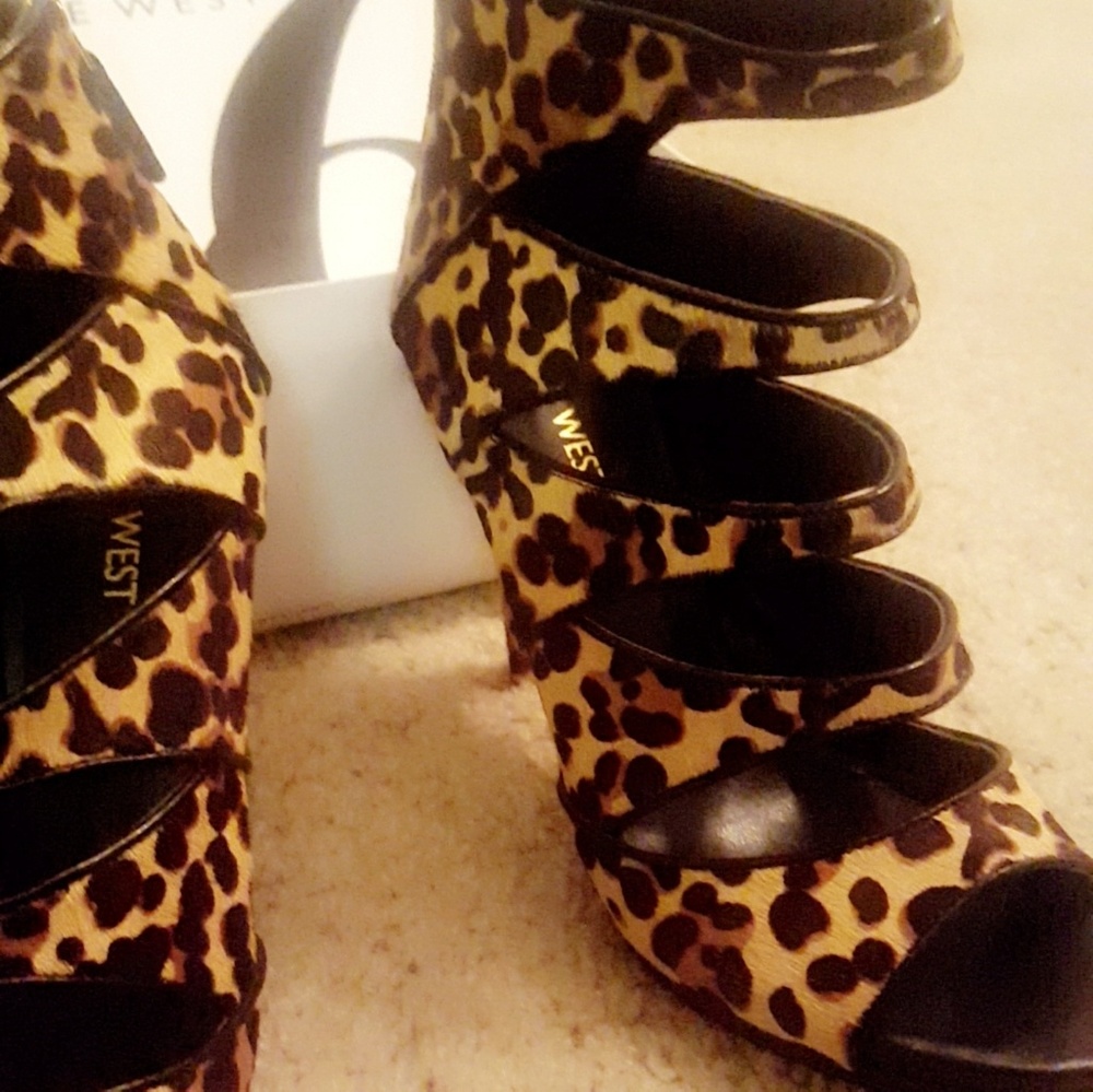 Leopard Shoes NOT FOR SALE SOLD - Picture 2 of 3