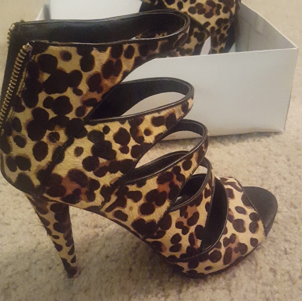 Leopard Shoes NOT FOR SALE SOLD - Picture 3 of 3
