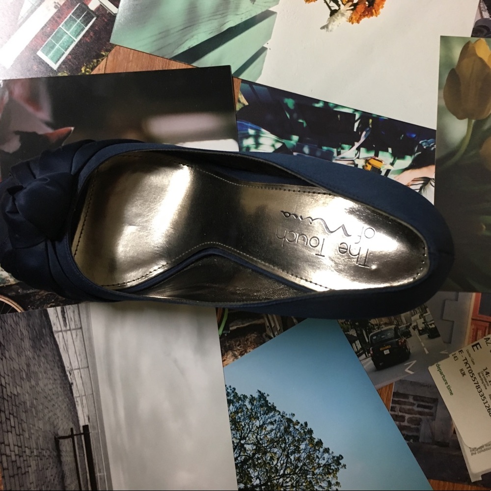 Touch of Nina blue peep toe pumps