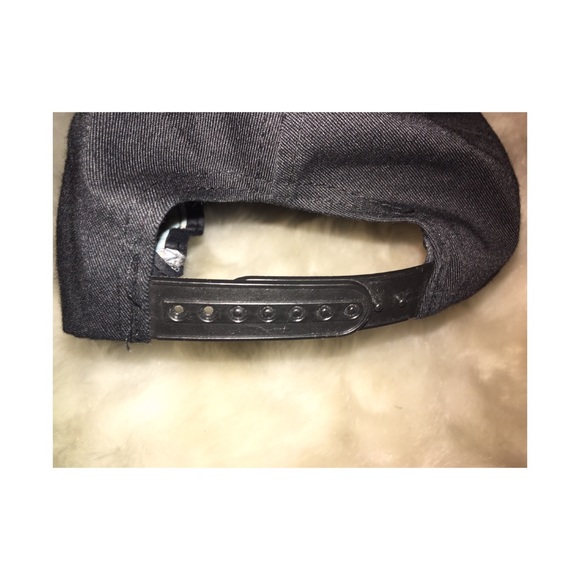 YOUTH SnapBack - Picture 2 of 3