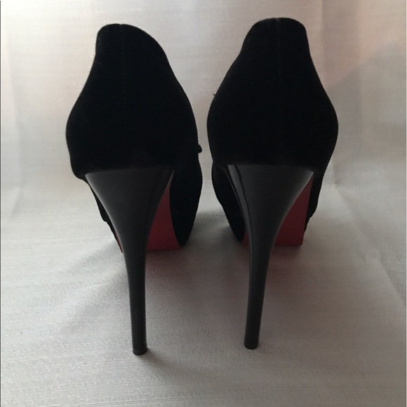 Black Suede Bow Pumps - Picture 3 of 4