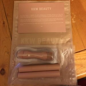 Authentic KKW BEAUTY creme contour & highlight kit