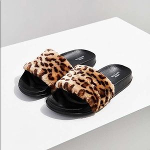 🐆 Leopard Print Slides from Urban Outfitters