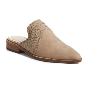 New! 🎉 Vince Camuto Sona Mule size 8