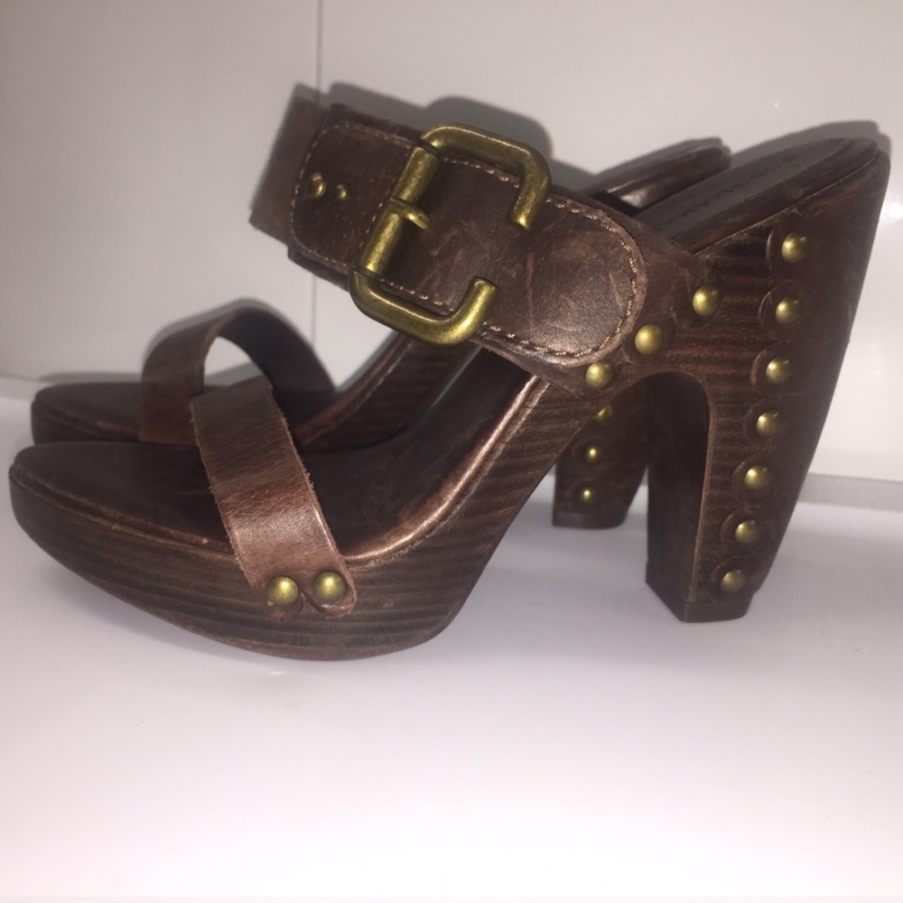 NWOT BCBGMaxAzria Leather Slipon Platform Sandal 6