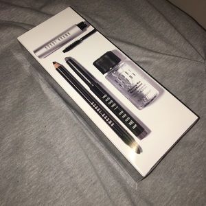 💥BNIB💥 Bobbi Brown Smokey In Seconds