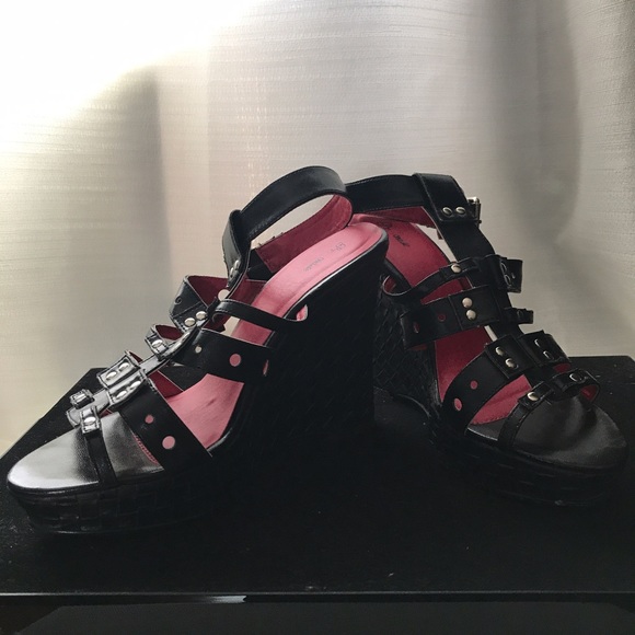 Black Woven Wedges - Picture 2 of 4