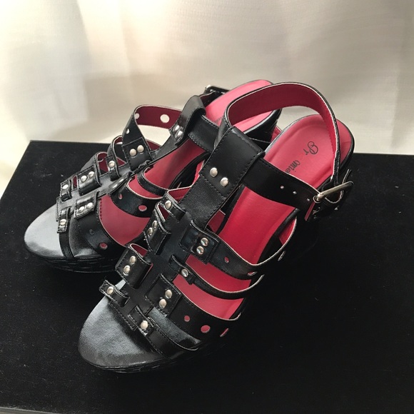 Black Woven Wedges - Picture 4 of 4