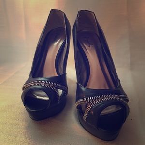 Black Zipper Detail Heels