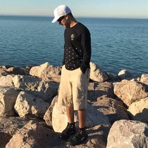 Meet your Posher, Cesar