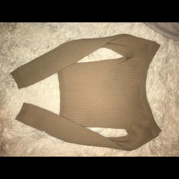 Crop top - Picture 1 of 1