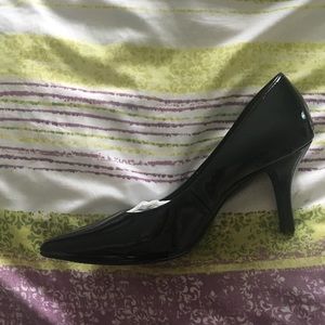 Comfort plus by Predictions Black shoes!