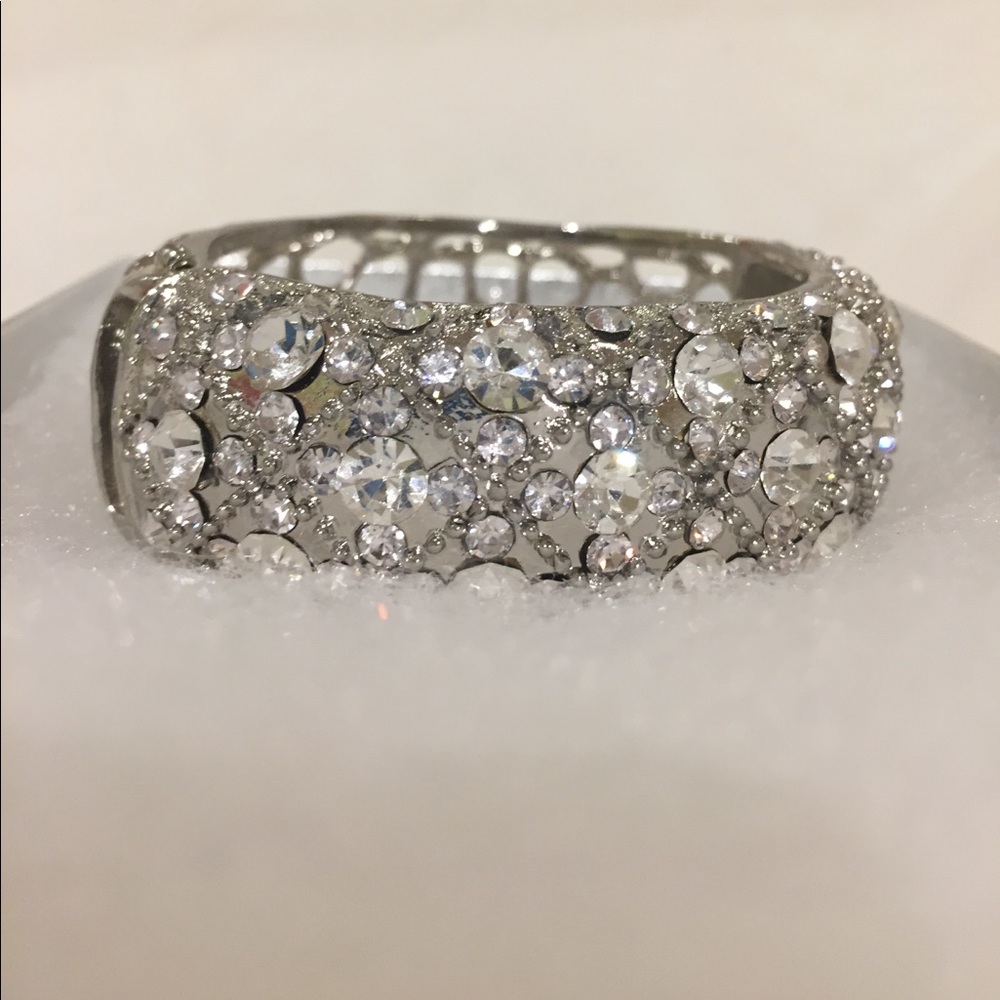 Rhinestone cuff bracelet!💎