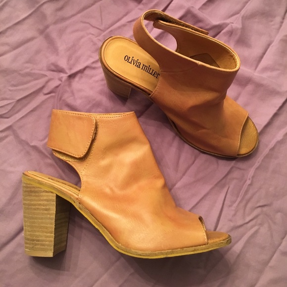 Olivia Miller Shoes - cutout heeled booties