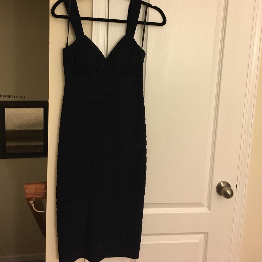 Xscape navy blue cocktail dress size 6 LBD