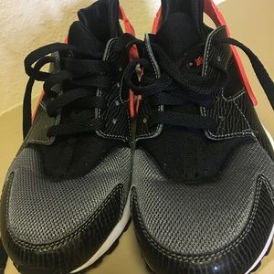 Nike Huaraches Run Sneaker