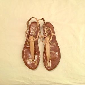 Classic Sam Edelman sandals in tan