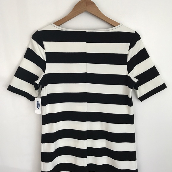 Black & White Striped Fitted Tee Dress NWT - Picture 3 of 7