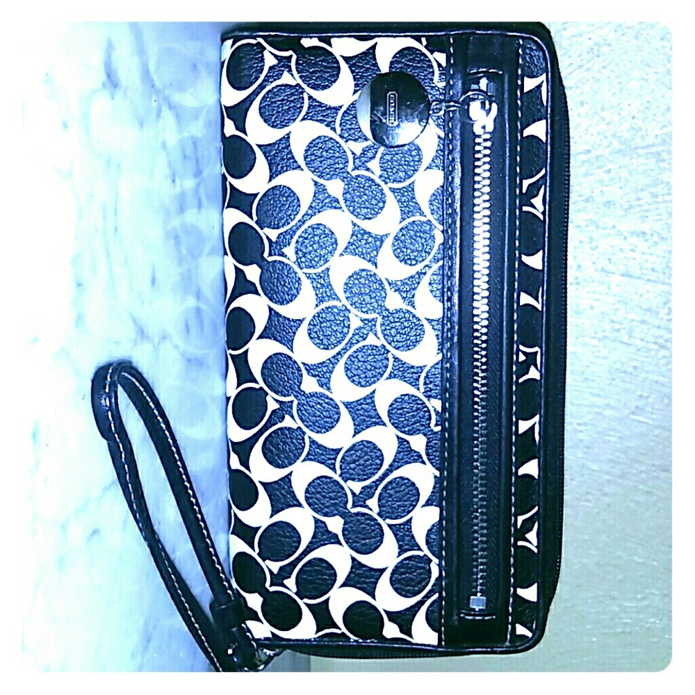 Coach black and white wallet