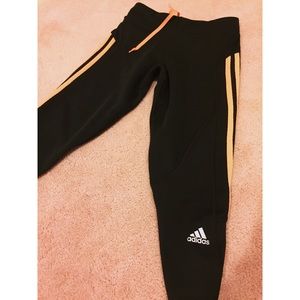Adidas Three Stripe Capri Leggings [NEVER WORN]