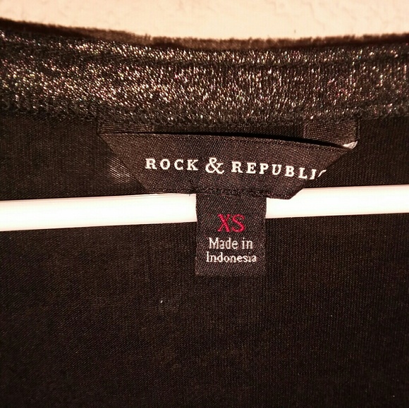 Top - Picture 2 of 3