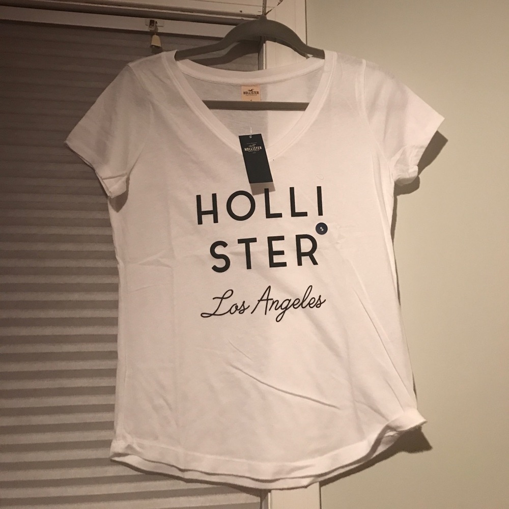 Hollister Graphic Tee