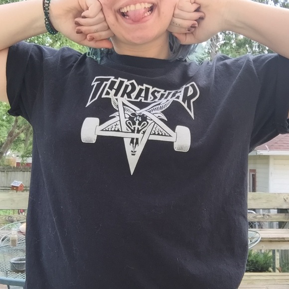 !SOLD! Thrasher t-shirt - Picture 1 of 2