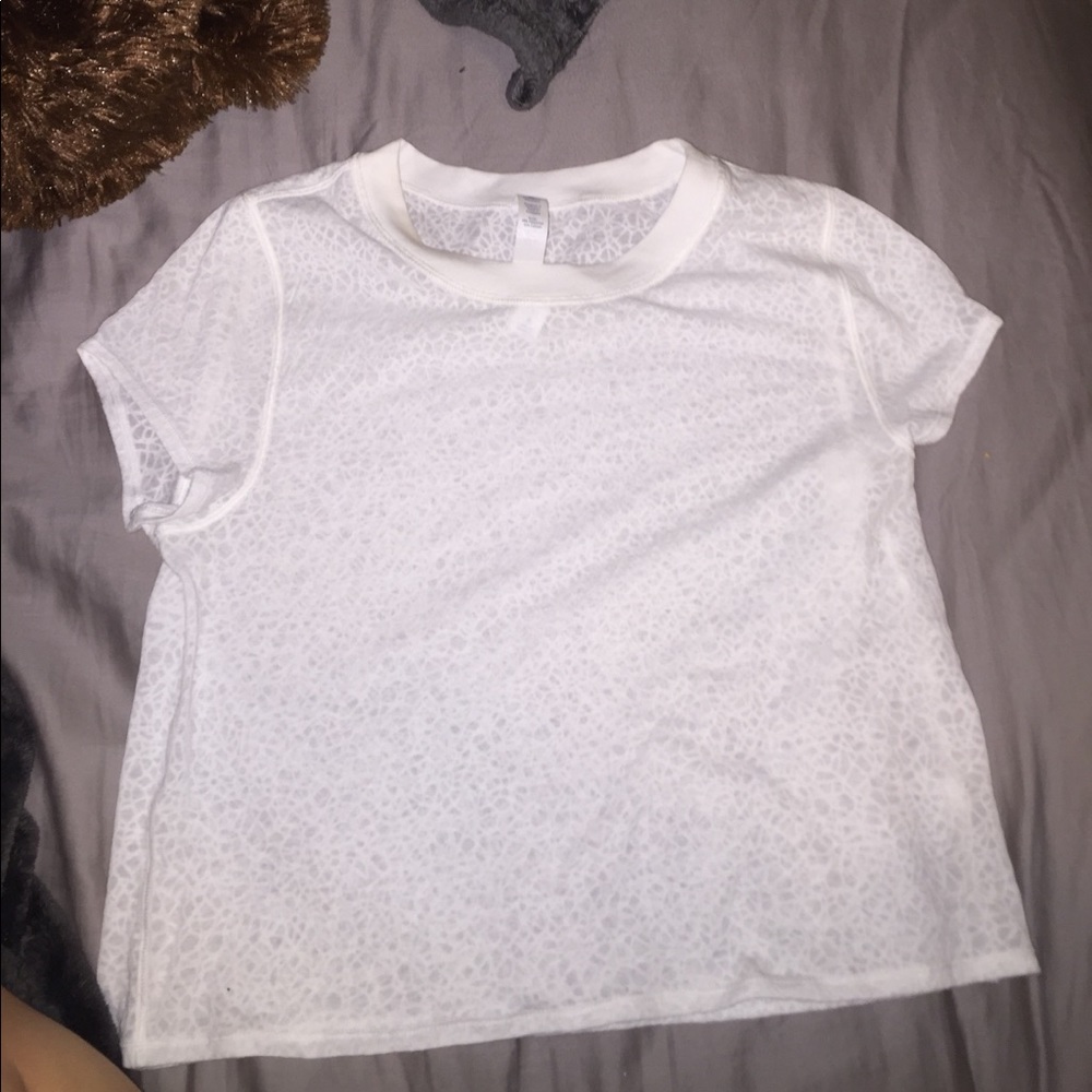 ‼️LAST CHANCE‼️lululemon white 'hint of sheer tee'
