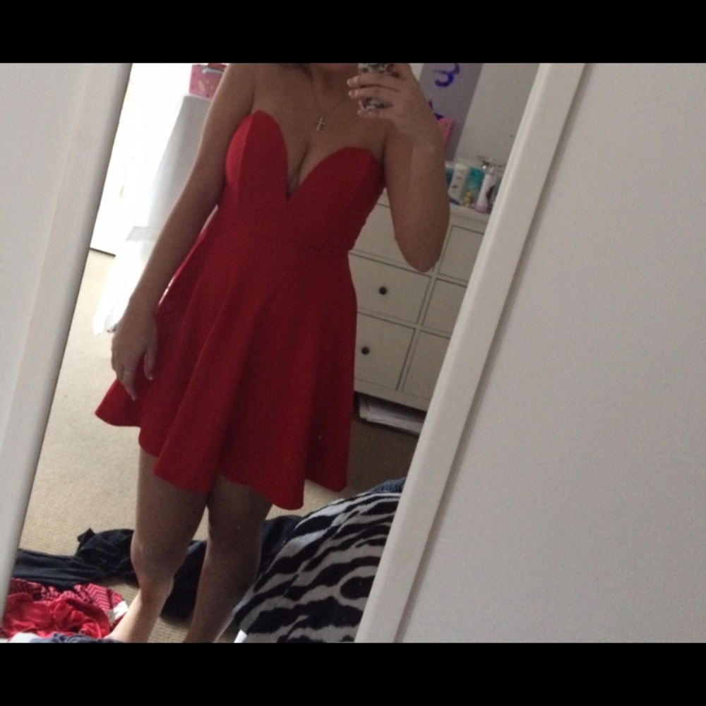 LULUS red formal dress