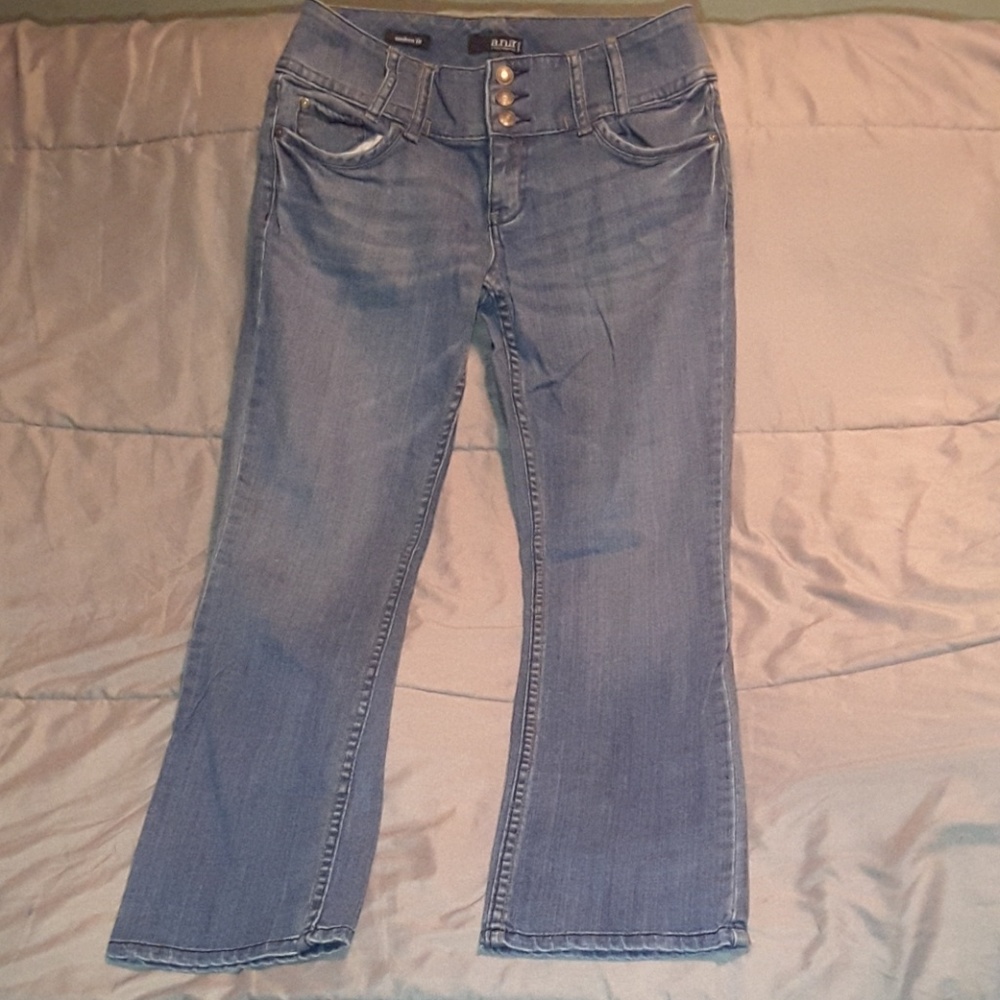a.n.a. jeans size 6p light wash denim