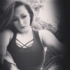 Meet your Posher, Nicole