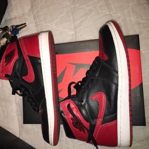 Nike Air Jordan 1's  Sz 9 bred