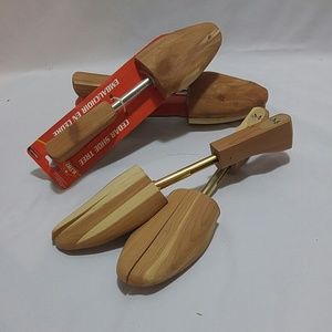 Cedar Shoe Tree