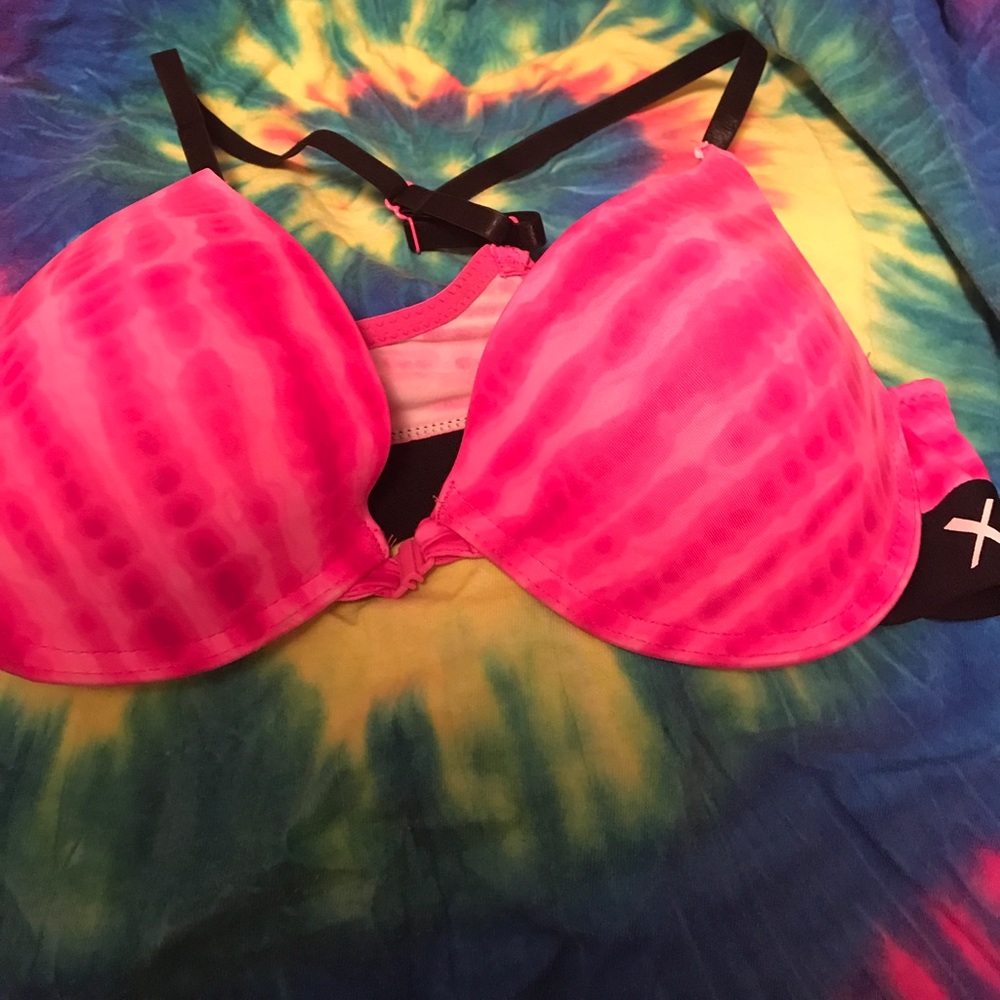 2 xoxo bras