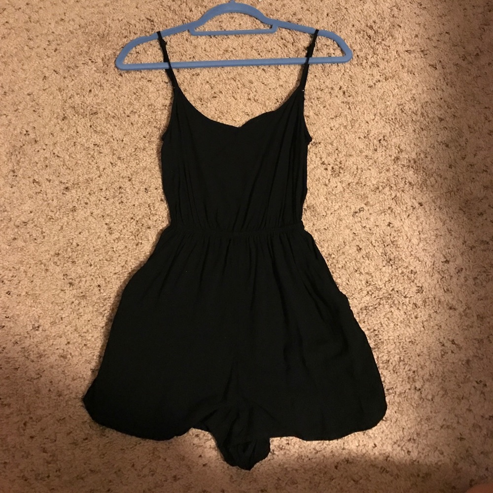 Black criss cross Romper