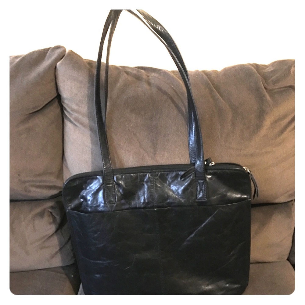 Great blk bag extendable sides make the bag wider