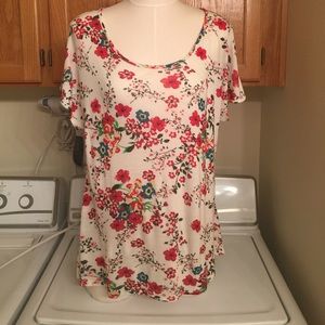 🌸🌺Pretty floral print t-shirt🌸🌺