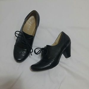 Chelsea Crew Black Morgan Retro Pump Bootie